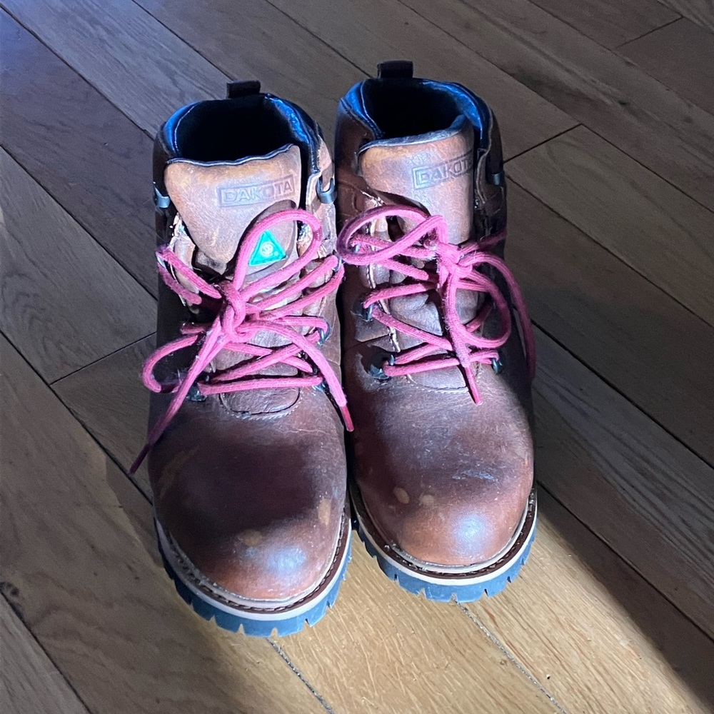 Dakota Cognac Leather Hiking Boots VIBRAM Sole Steel Toe